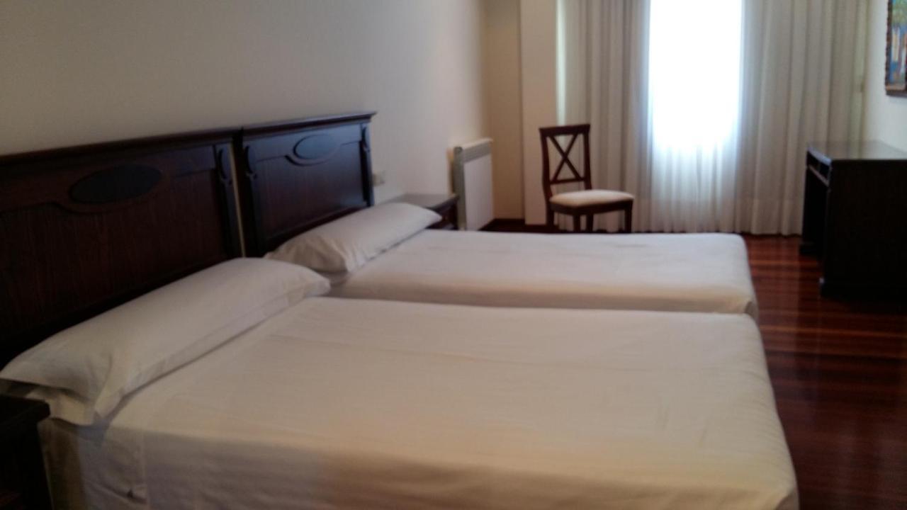 Apartamentos Maritimo Suites-Solo Adultos O Grove Esterno foto